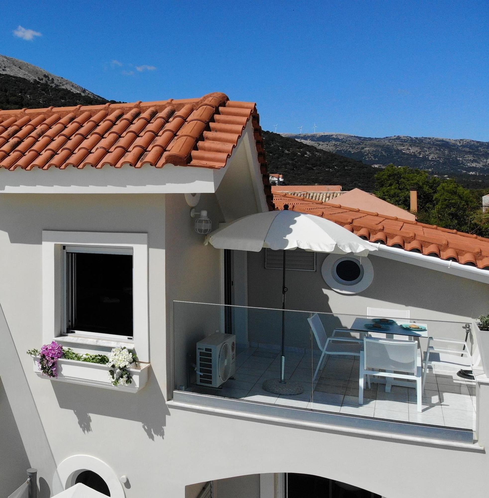 Sunrise Bay Apts Agia Efimia Chambre photo