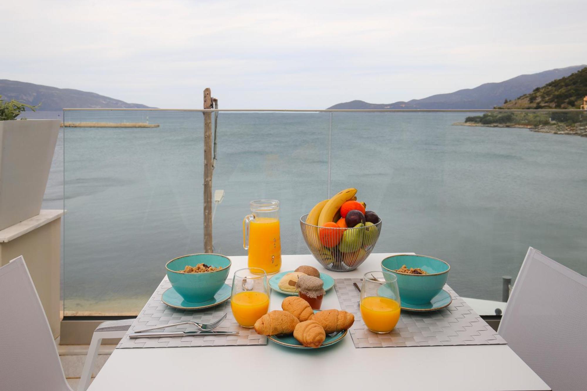 Sunrise Bay Apts Agia Efimia Chambre photo